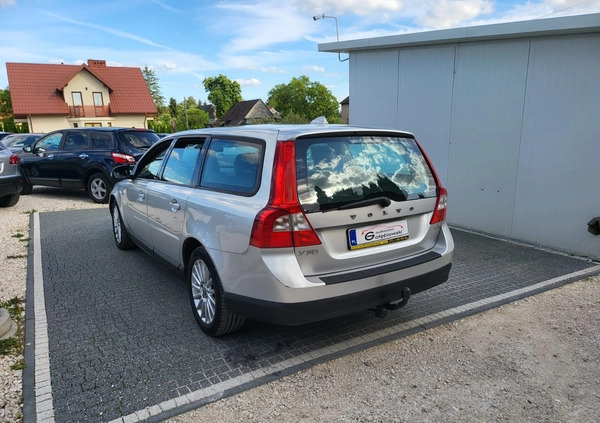 Volvo V70 cena 28500 przebieg: 235120, rok produkcji 2009 z Łańcut małe 529